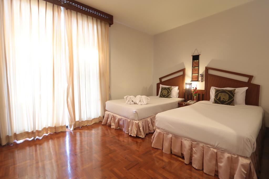 Baiyoke Chalet Hotel Mae Hong Son Bagian luar foto