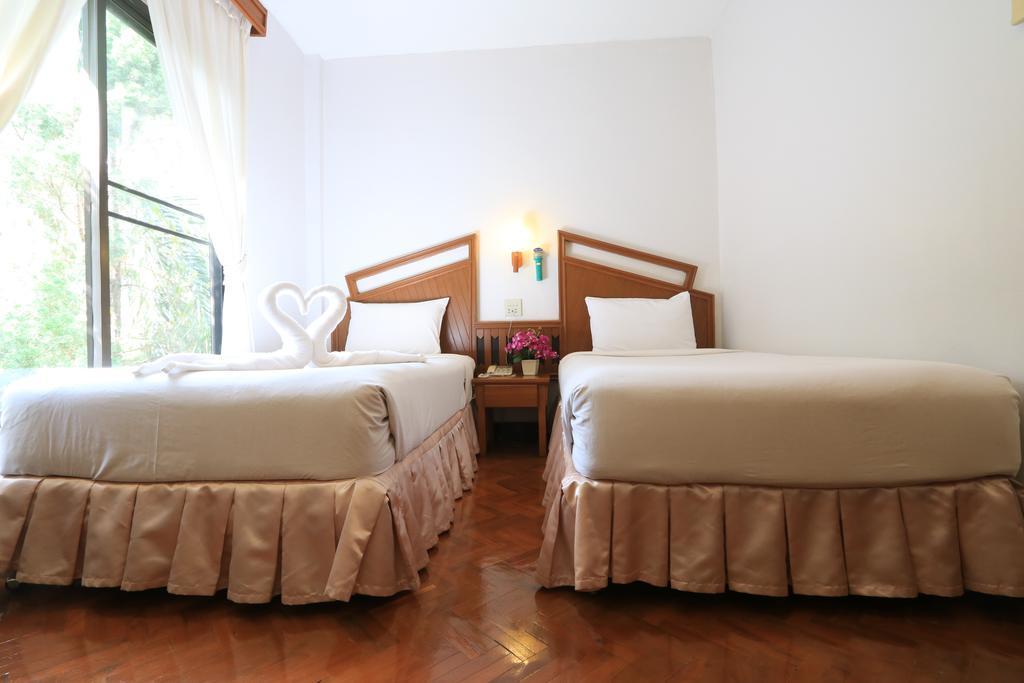 Baiyoke Chalet Hotel Mae Hong Son Bagian luar foto