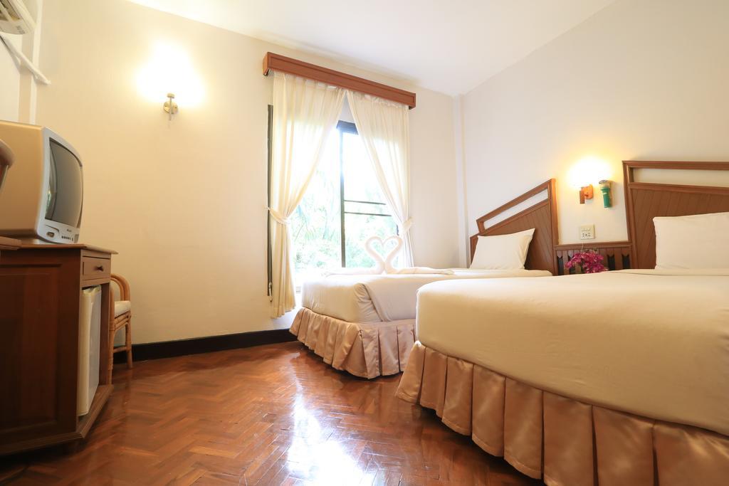 Baiyoke Chalet Hotel Mae Hong Son Bagian luar foto
