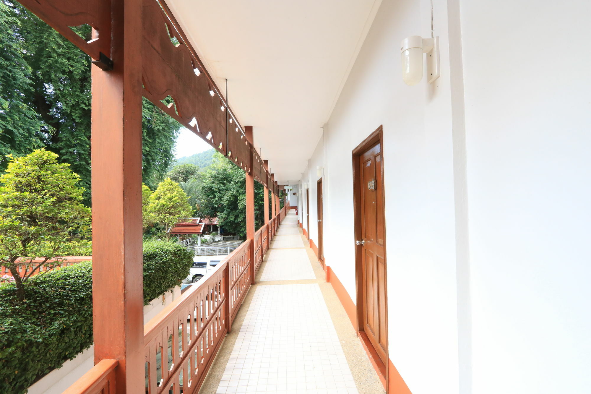 Baiyoke Chalet Hotel Mae Hong Son Bagian luar foto