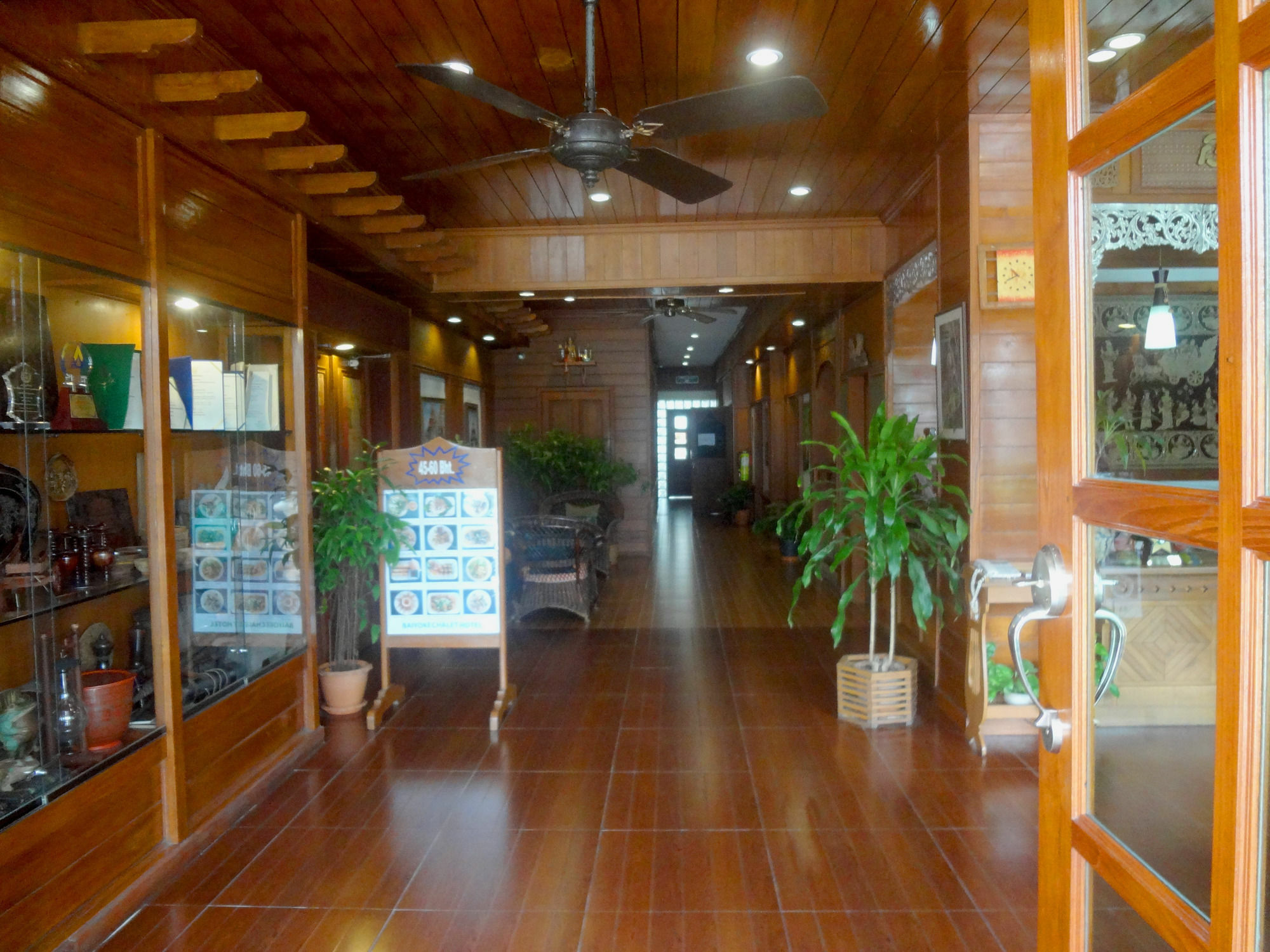Baiyoke Chalet Hotel Mae Hong Son Bagian luar foto