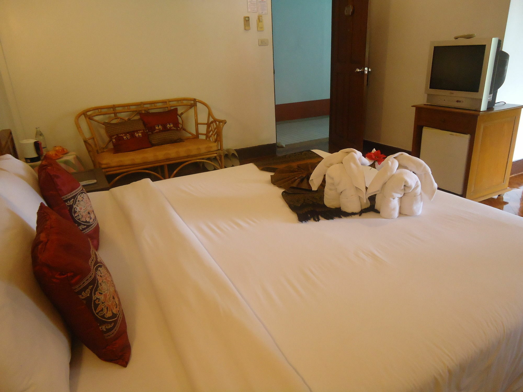 Baiyoke Chalet Hotel Mae Hong Son Bagian luar foto